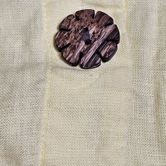 Neiman Marcus Exclusive 100% Linen Blouse Top Asymmetric Wooden Buttons Womens M - Picture 4 of 8